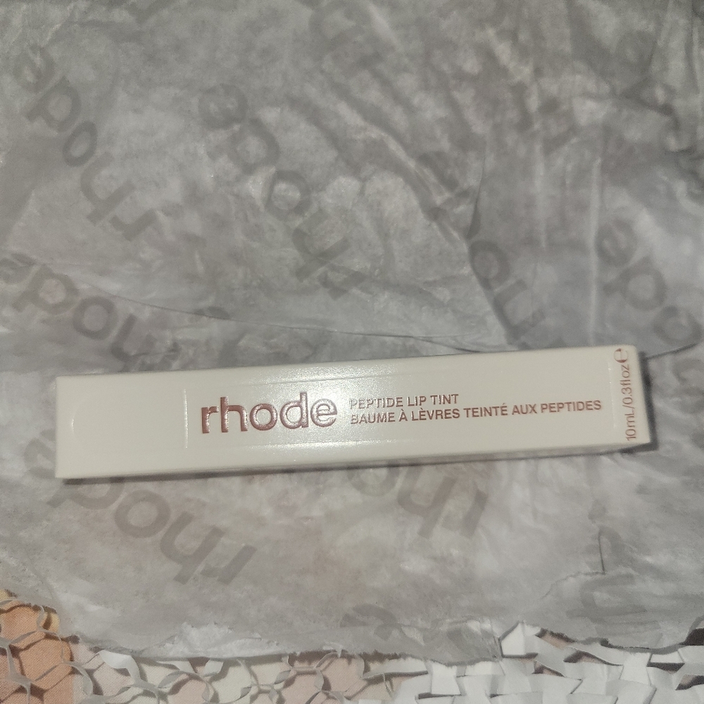 rhode skin - peptide lip tint - cinnamon roll